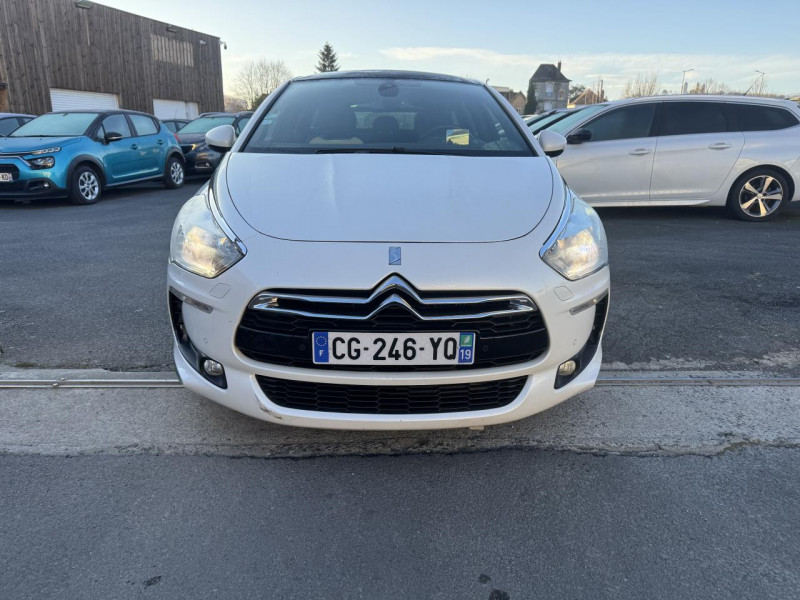 Photo 8 de l'offre de DS DS 5 2.0 HDI FAP - 160 SPORT CHIC GPS   CLIM   TOIT PANORAMIQUE à 7990€ chez Triplo auto