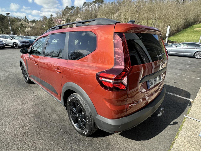 Photo 5 de l'offre de DACIA JOGGER 1.0 ECO-G - 100 - 5 PL  EXTRêME   GPS   CARPLAY   CAMERA AR à 17490€ chez Triplo auto