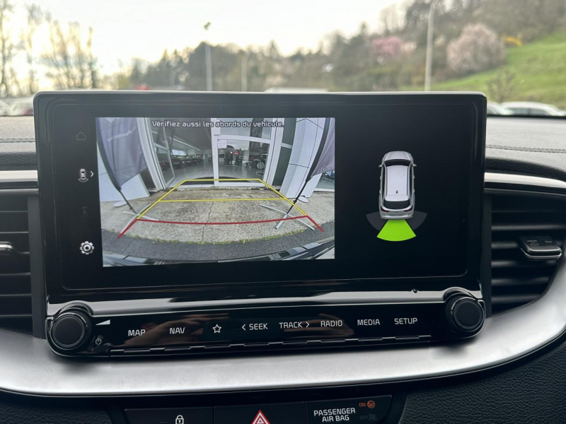 Photo 19 de l'offre de KIA CEE D PROCEED 1.5 T-GDI - 160 - BV DCT GT LINE TVA RECUPERABLE   GPS   CAMERA AR   à 22490€ chez Triplo auto