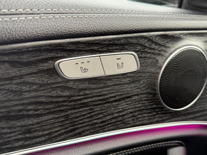 Photo 28 de l'offre de MERCEDES-BENZ CLASSE E E 220 D - BVA AMG LINE GPS   CAMERA AR   TOIT OUVRANT  à 34990€ chez Triplo auto