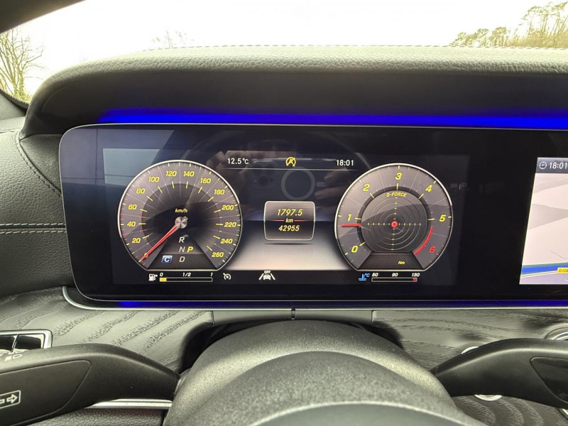 Photo 19 de l'offre de MERCEDES-BENZ CLASSE E E 220 D - BVA AMG LINE GPS   CAMERA AR   TOIT OUVRANT  à 34990€ chez Triplo auto