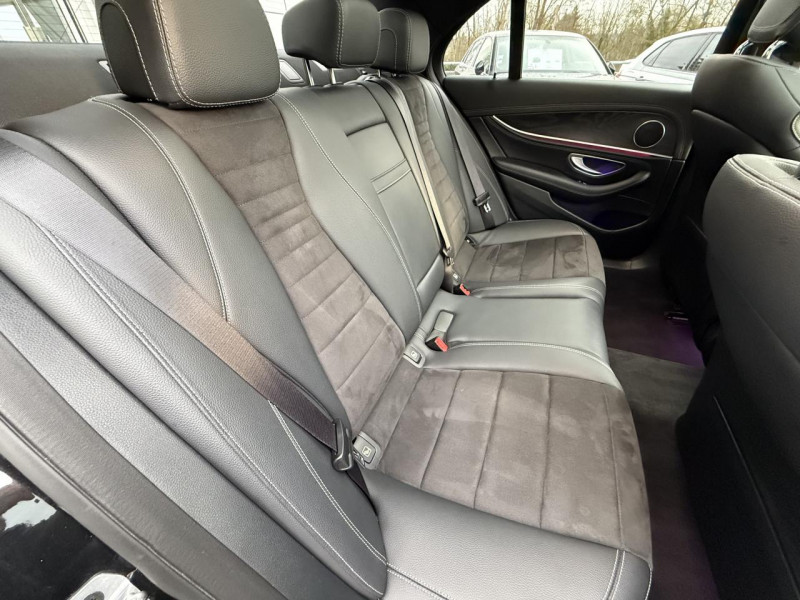 Photo 13 de l'offre de MERCEDES-BENZ CLASSE E E 220 D - BVA AMG LINE GPS   CAMERA AR   TOIT OUVRANT  à 34990€ chez Triplo auto