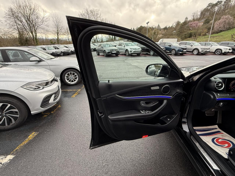Photo 29 de l'offre de MERCEDES-BENZ CLASSE E E 220 D - BVA AMG LINE GPS   CAMERA AR   TOIT OUVRANT  à 34990€ chez Triplo auto