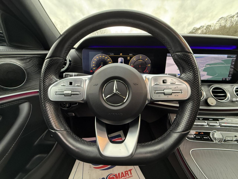 Photo 18 de l'offre de MERCEDES-BENZ CLASSE E E 220 D - BVA AMG LINE GPS   CAMERA AR   TOIT OUVRANT  à 34990€ chez Triplo auto