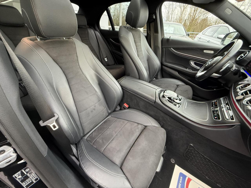 Photo 14 de l'offre de MERCEDES-BENZ CLASSE E E 220 D - BVA AMG LINE GPS   CAMERA AR   TOIT OUVRANT  à 34990€ chez Triplo auto