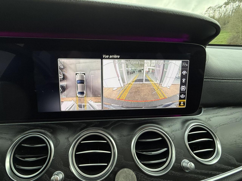 Photo 21 de l'offre de MERCEDES-BENZ CLASSE E E 220 D - BVA AMG LINE GPS   CAMERA AR   TOIT OUVRANT  à 34990€ chez Triplo auto