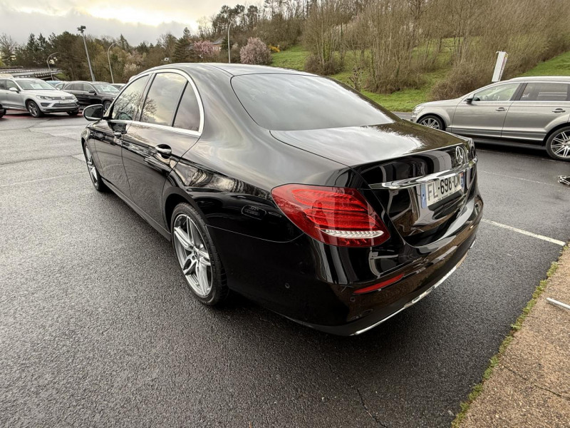 Photo 5 de l'offre de MERCEDES-BENZ CLASSE E E 220 D - BVA AMG LINE GPS   CAMERA AR   TOIT OUVRANT  à 34990€ chez Triplo auto