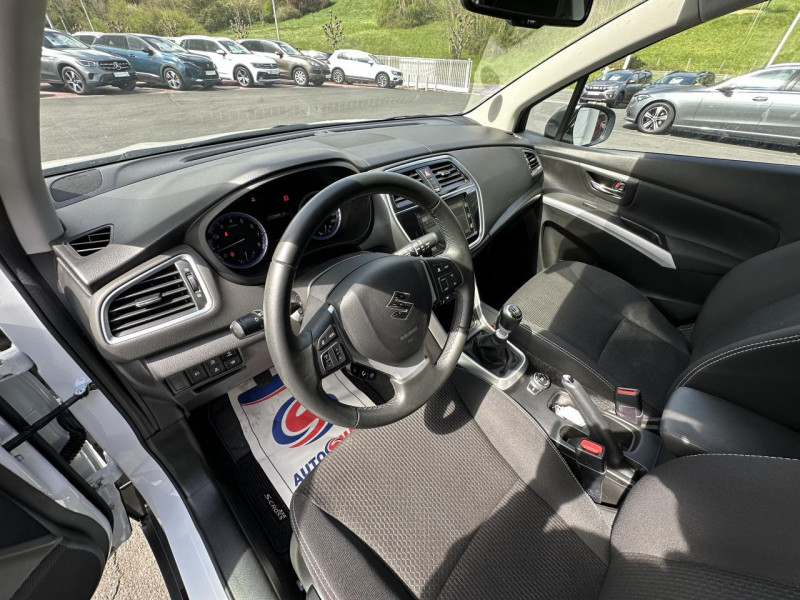 Photo 10 de l'offre de SUZUKI SX4 S-CROSS S-CROSS 1.4 BOOSTERJET   HYBRID SHVS ALLGRIP PRIVILèGE CARPLAY   CAMERA AR  à 19990€ chez Triplo auto