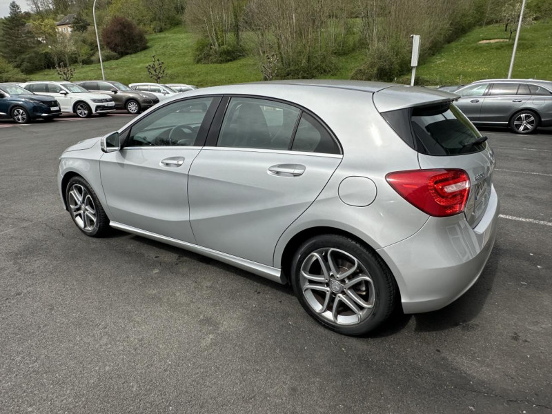 Photo 5 de l'offre de MERCEDES-BENZ CLASSE A A 200 CDI FAP BLUEEFFICIENCY SENSATION GPS   CAMERA AR   CLIM à 16990€ chez Triplo auto