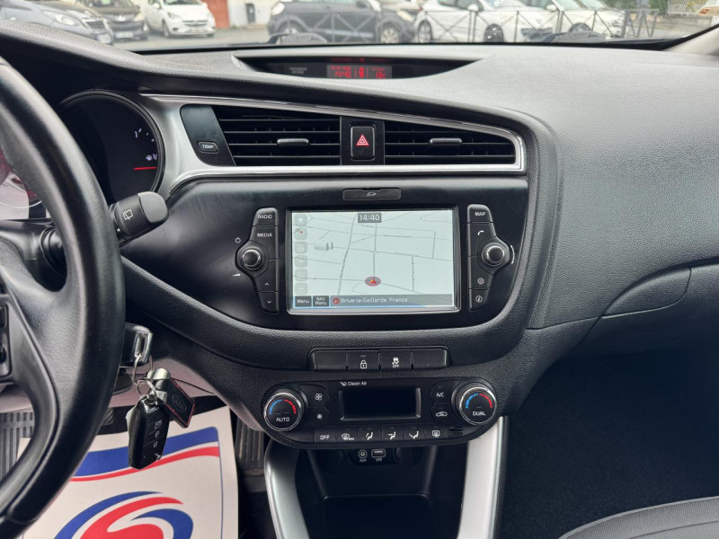 Photo 24 de l'offre de KIA CEE D PRO CEED 1.6 CRDI - 136 S&S GPS   CAMERA AR à 9490€ chez Triplo auto
