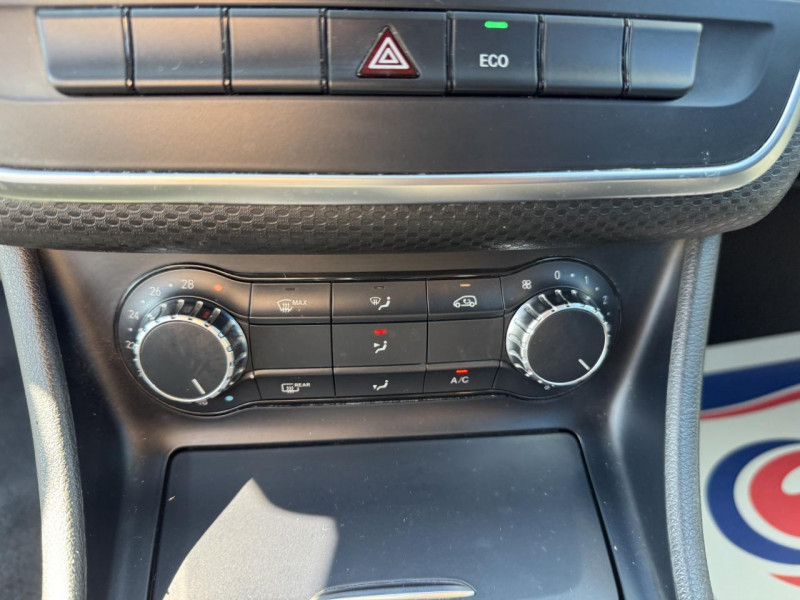 Photo 34 de l'offre de MERCEDES-BENZ CLASSE A 160 CDI FAP - BM 176 INTUITION   CLIM à 11490€ chez Triplo auto