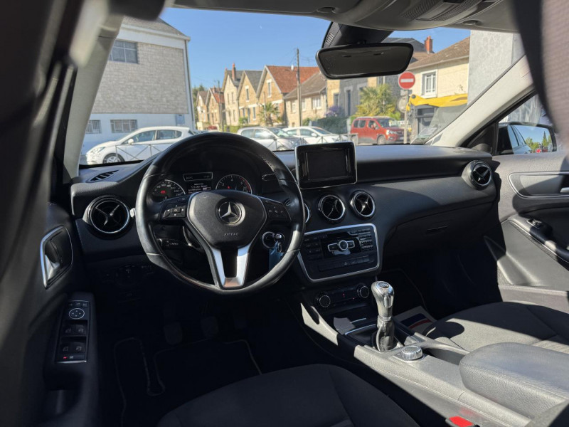 Photo 21 de l'offre de MERCEDES-BENZ CLASSE A 160 CDI FAP - BM 176 INTUITION   CLIM à 11490€ chez Triplo auto