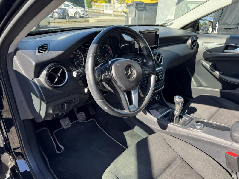 Photo 24 de l'offre de MERCEDES-BENZ CLASSE A 160 CDI FAP - BM 176 INTUITION   CLIM à 11490€ chez Triplo auto