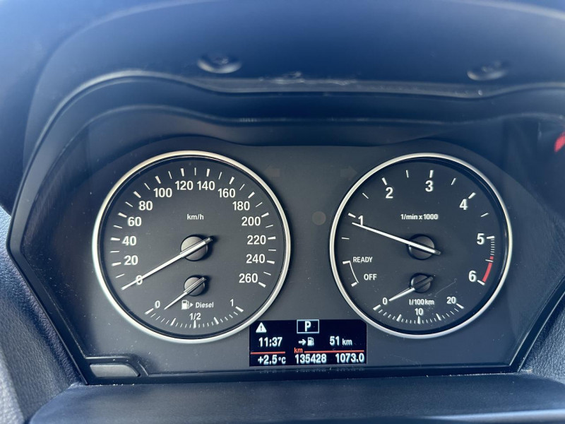 Photo 18 de l'offre de BMW SERIE 1 120D XDRIVE - BVA  URBANCHIC CLIM   RADAR AR à 16490€ chez Triplo auto