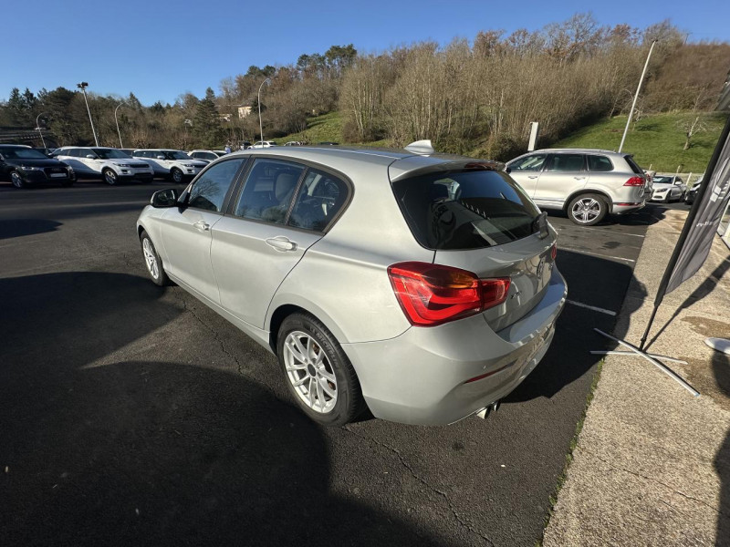 Photo 5 de l'offre de BMW SERIE 1 120D XDRIVE - BVA  URBANCHIC CLIM   RADAR AR à 16490€ chez Triplo auto