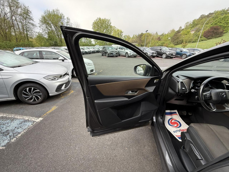 Photo 28 de l'offre de DS DS 7 CROSSBACK DS7 CROSSBACK E-TENSE - 300 - 4X4  SO CHIC GPS   CAMERA AR   CARPLAY à 22990€ chez Triplo auto