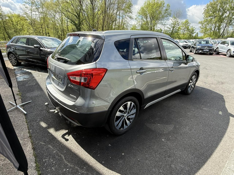 Photo 7 de l'offre de SUZUKI SX4 S-CROSS S-CROSS 1.4 BOOSTERJET ALLGRIP - BVA S-CROSS STYLE GPS   CAMERA AR   TOIT OUVRANT à 12990€ chez Triplo auto