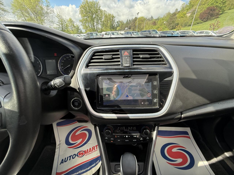 Photo 17 de l'offre de SUZUKI SX4 S-CROSS S-CROSS 1.4 BOOSTERJET ALLGRIP - BVA S-CROSS STYLE GPS   CAMERA AR   TOIT OUVRANT à 12990€ chez Triplo auto