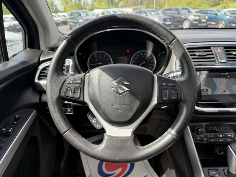 Photo 19 de l'offre de SUZUKI SX4 S-CROSS S-CROSS 1.4 BOOSTERJET ALLGRIP - BVA S-CROSS STYLE GPS   CAMERA AR   TOIT OUVRANT à 12990€ chez Triplo auto