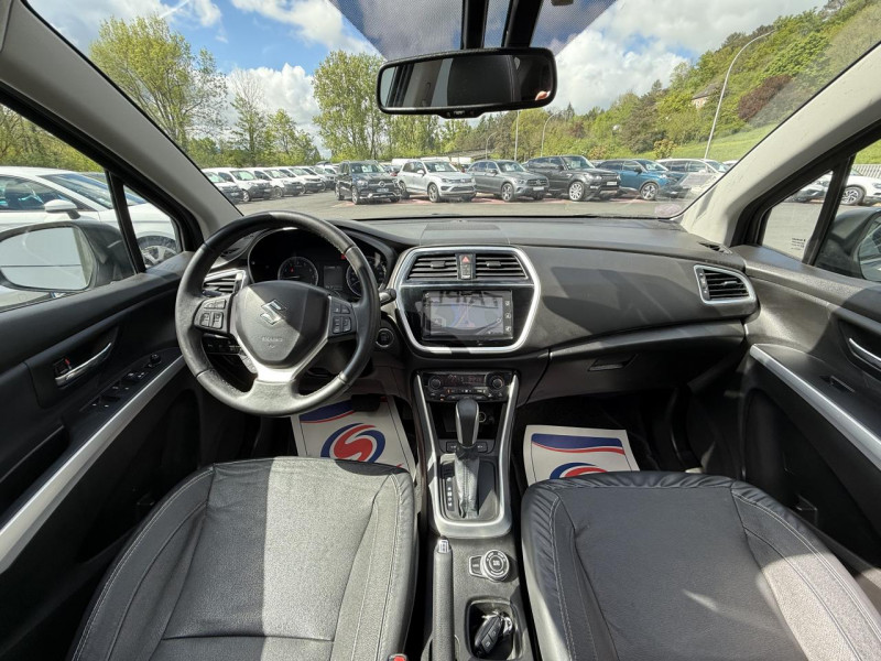 Photo 16 de l'offre de SUZUKI SX4 S-CROSS S-CROSS 1.4 BOOSTERJET ALLGRIP - BVA S-CROSS STYLE GPS   CAMERA AR   TOIT OUVRANT à 12990€ chez Triplo auto