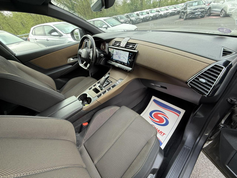 Photo 16 de l'offre de DS DS 7 CROSSBACK DS7 CROSSBACK E-TENSE - 300 - 4X4  SO CHIC GPS   CAMERA AR   CARPLAY à 22990€ chez Triplo auto