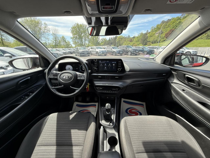 Photo 16 de l'offre de HYUNDAI I20  1.0 T-GDI HYBRID 48 V - 100 INTUITIVE CARPLAY   CAMERA AR   CLIM à 15990€ chez Triplo auto