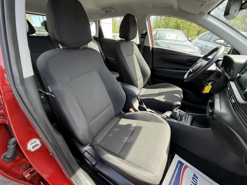 Photo 14 de l'offre de HYUNDAI I20  1.0 T-GDI HYBRID 48 V - 100 INTUITIVE CARPLAY   CAMERA AR   CLIM à 15990€ chez Triplo auto