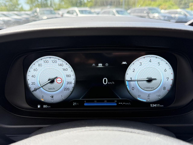Photo 18 de l'offre de HYUNDAI I20  1.0 T-GDI HYBRID 48 V - 100 INTUITIVE CARPLAY   CAMERA AR   CLIM à 15990€ chez Triplo auto