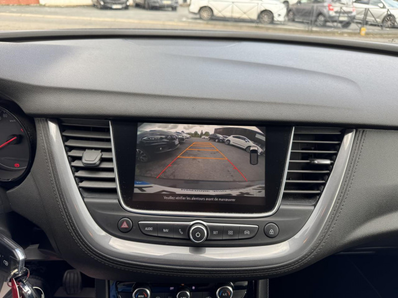 Photo 35 de l'offre de OPEL GRANDLAND X 1.2 TURBO - 130 S&S DESIGN LINE GPS   CAMERA AR à 14990€ chez Triplo auto