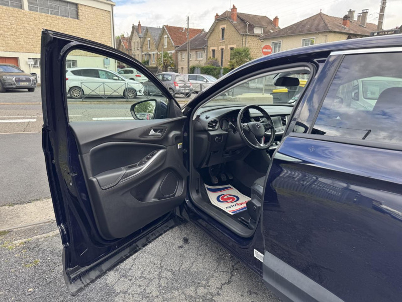 Photo 21 de l'offre de OPEL GRANDLAND X 1.2 TURBO - 130 S&S DESIGN LINE GPS   CAMERA AR à 14990€ chez Triplo auto
