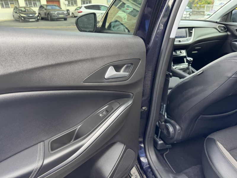 Photo 19 de l'offre de OPEL GRANDLAND X 1.2 TURBO - 130 S&S DESIGN LINE GPS   CAMERA AR à 14990€ chez Triplo auto
