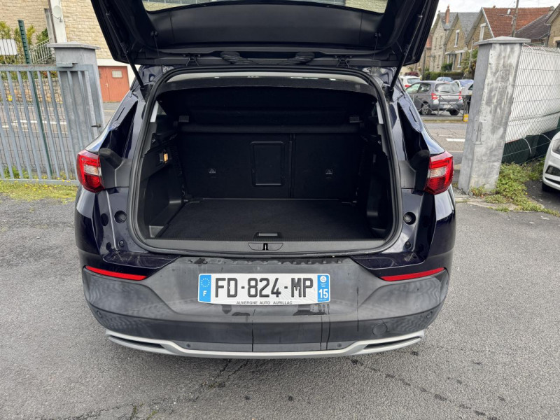 Photo 9 de l'offre de OPEL GRANDLAND X 1.2 TURBO - 130 S&S DESIGN LINE GPS   CAMERA AR à 14990€ chez Triplo auto