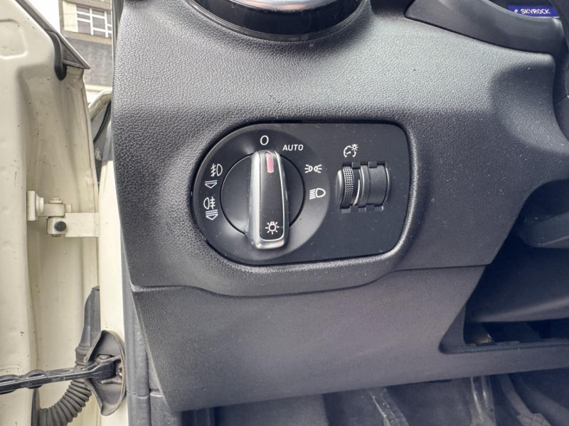 Photo 22 de l'offre de AUDI A1 1.6 TDI DPF 105 - S&S AMBITION CLIM   RADAR AR à 7490€ chez Triplo auto