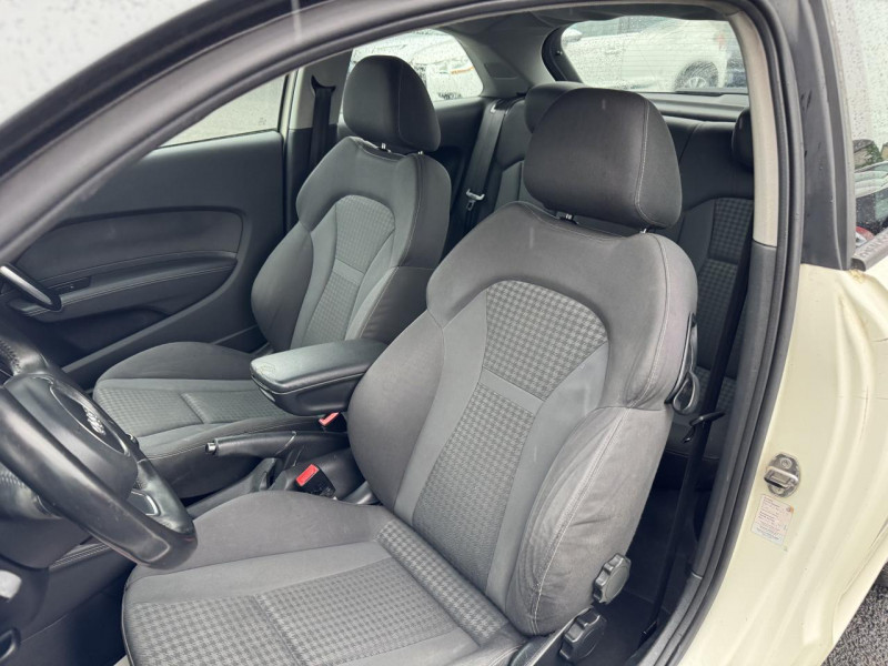 Photo 20 de l'offre de AUDI A1 1.6 TDI DPF 105 - S&S AMBITION CLIM   RADAR AR à 7490€ chez Triplo auto