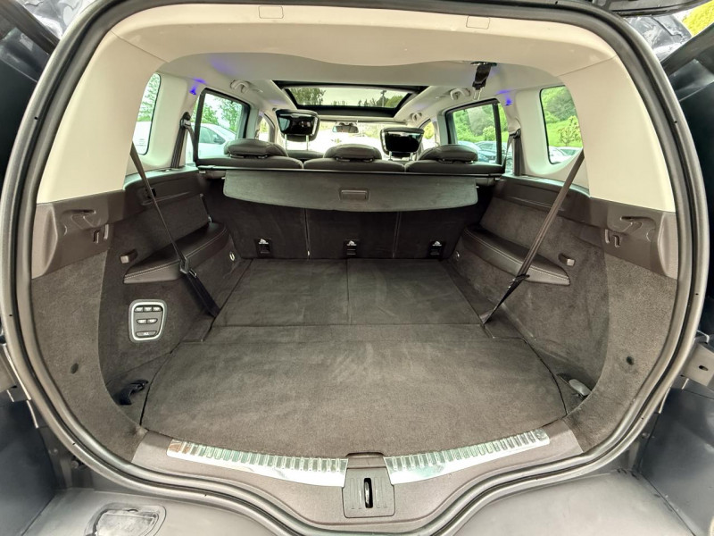 Photo 12 de l'offre de RENAULT ESPACE 1.6 ENERGY DCI - 160 BVA - INITIALE PARIS - ATTELAGE   GPS   TOIT OUVRANT   CAMERA AR à 18990€ chez Triplo auto