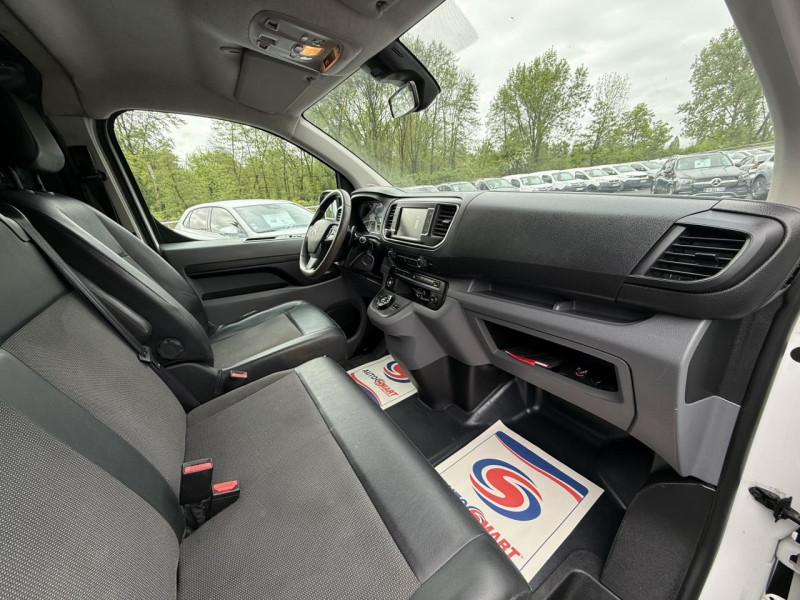 Photo 14 de l'offre de CITROEN JUMPY XS 2.0 BLUEHDI - 180 BVA - TVA RECUPERABLE   GPS   CAMERA AR   ATTELAGE   CARPLAY à 23990€ chez Triplo auto