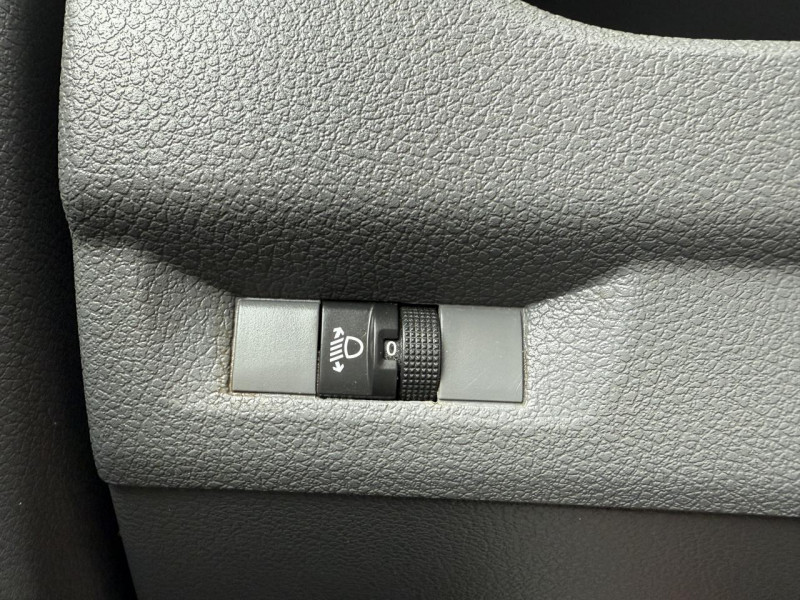Photo 23 de l'offre de CITROEN JUMPY XS 2.0 BLUEHDI - 180 BVA - TVA RECUPERABLE   GPS   CAMERA AR   ATTELAGE   CARPLAY à 23990€ chez Triplo auto