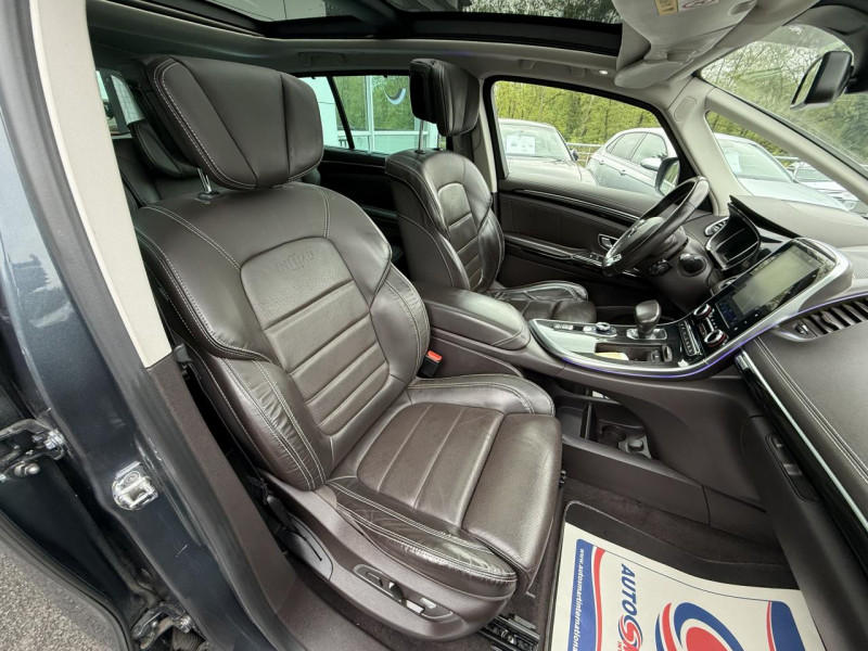 Photo 15 de l'offre de RENAULT ESPACE 1.6 ENERGY DCI - 160 BVA - INITIALE PARIS - ATTELAGE   GPS   TOIT OUVRANT   CAMERA AR à 18990€ chez Triplo auto