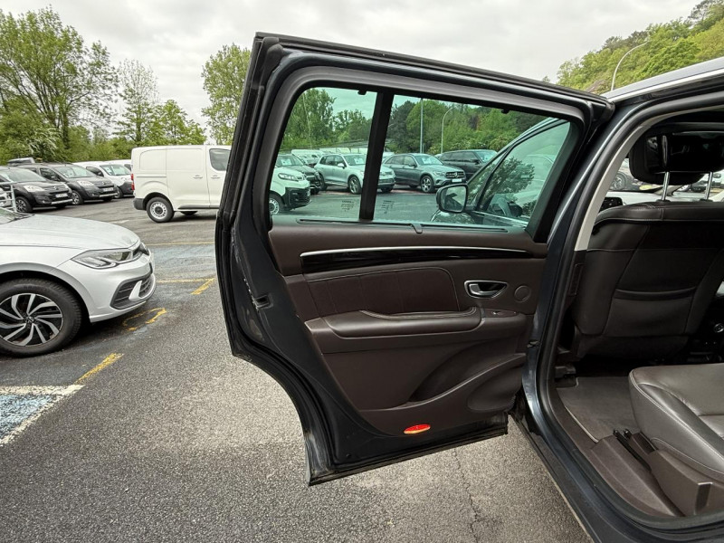 Photo 31 de l'offre de RENAULT ESPACE 1.6 ENERGY DCI - 160 BVA - INITIALE PARIS - ATTELAGE   GPS   TOIT OUVRANT   CAMERA AR à 18990€ chez Triplo auto