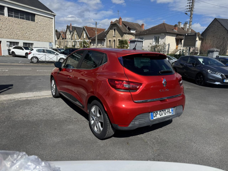Photo 3 de l'offre de RENAULT CLIO 1.2 TCE - 120 BVA INTENS GPS   CLIM   RADAR AR à 9990€ chez Triplo auto