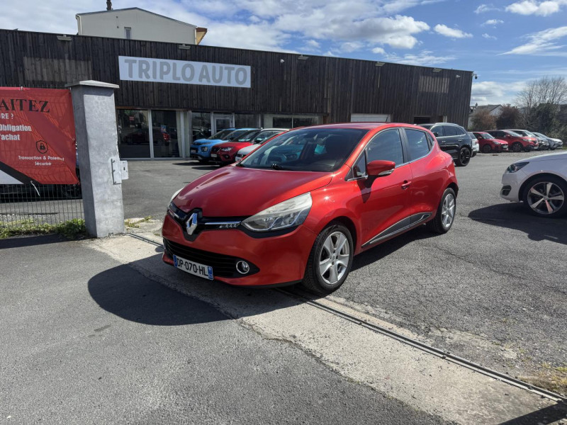 Renault CLIO 1.2 TCE - 120 BVA INTENS GPS   CLIM   RADAR AR ESSENCE ROUGE FONCE Occasion à vendre