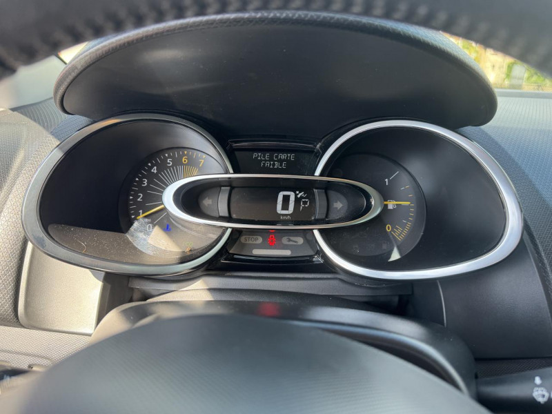 Photo 31 de l'offre de RENAULT CLIO 1.2 TCE - 120 BVA INTENS GPS   CLIM   RADAR AR à 9990€ chez Triplo auto