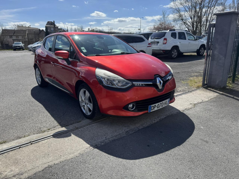 Photo 7 de l'offre de RENAULT CLIO 1.2 TCE - 120 BVA INTENS GPS   CLIM   RADAR AR à 9990€ chez Triplo auto