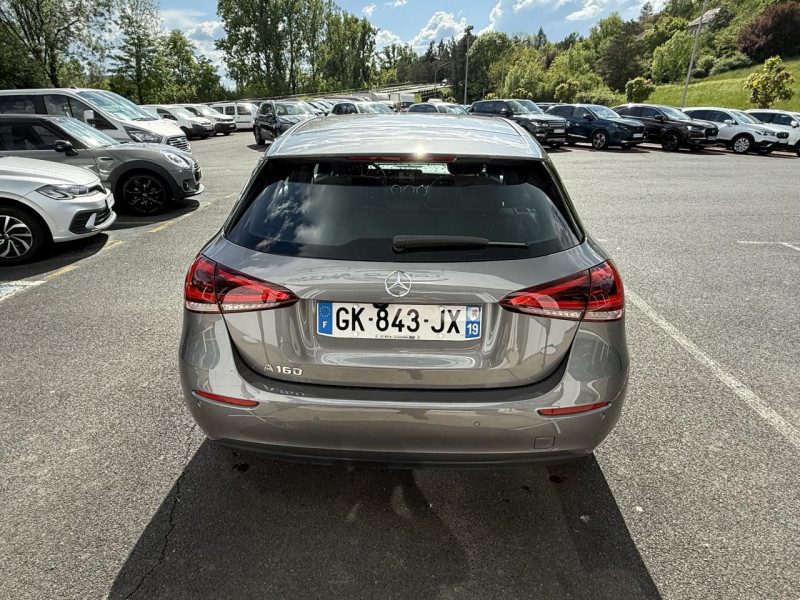 Photo 6 de l'offre de MERCEDES-BENZ CLASSE A A 160  BERLINE 5P - BM 177 BUSINESS LINE GPS   CAMERA AR   CARPLAY à 23990€ chez Triplo auto