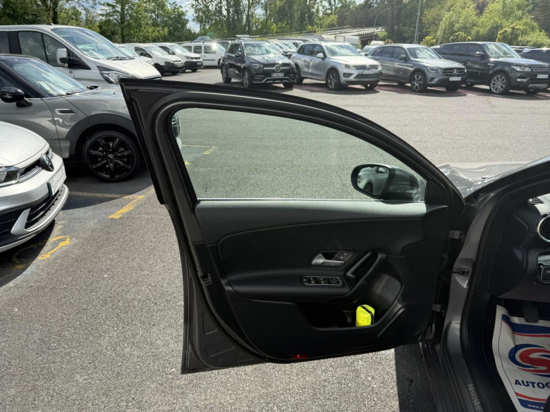 Photo 29 de l'offre de MERCEDES-BENZ CLASSE A A 160  BERLINE 5P - BM 177 BUSINESS LINE GPS   CAMERA AR   CARPLAY à 23990€ chez Triplo auto