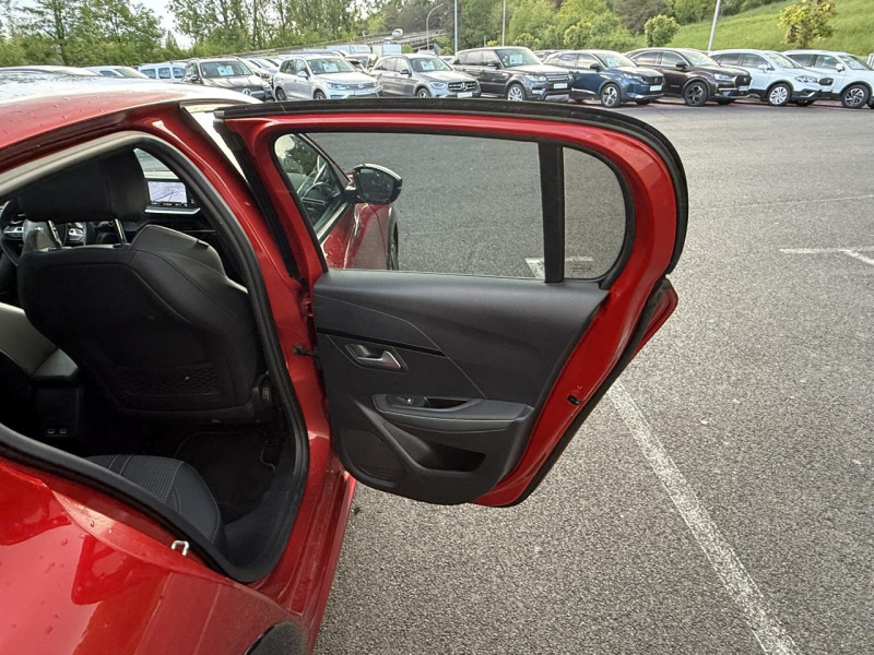 Photo 40 de l'offre de PEUGEOT 208  1.5 BLUEHDI S&S - 100  GT LINE GPS   CAMERA AR   CARPLAY à 17990€ chez Triplo auto