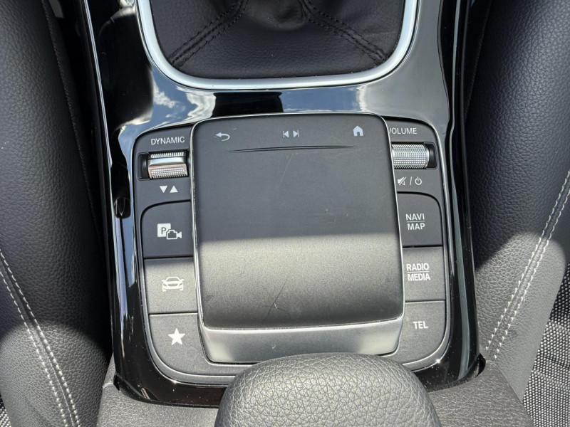 Photo 23 de l'offre de MERCEDES-BENZ CLASSE A A 160  BERLINE 5P - BM 177 BUSINESS LINE GPS   CAMERA AR   CARPLAY à 23990€ chez Triplo auto