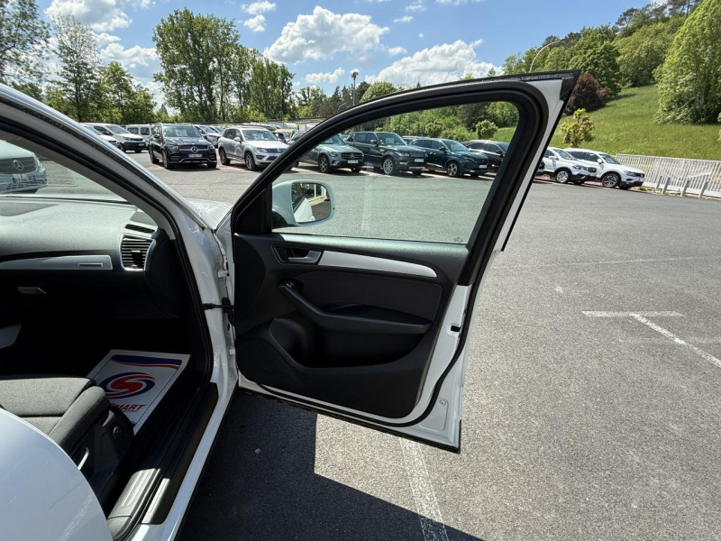 Photo 32 de l'offre de AUDI Q5 QUATTRO 2.0 TDI DPF - 177 - BV S-TRONIC  AMBIENTE GPS   RADAR AR  à 18490€ chez Triplo auto