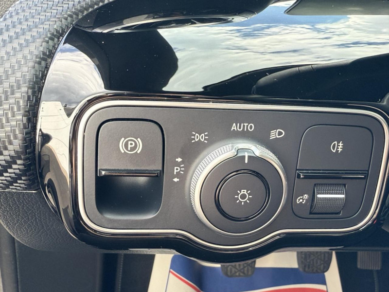 Photo 27 de l'offre de MERCEDES-BENZ CLASSE A A 160  BERLINE 5P - BM 177 BUSINESS LINE GPS   CAMERA AR   CARPLAY à 23990€ chez Triplo auto