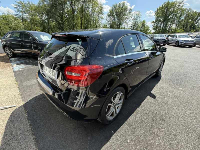 Photo 7 de l'offre de MERCEDES-BENZ CLASSE A A 180 - BV 7G-DCT - INSPIRATION - CAMERA AR   CLIM à 19490€ chez Triplo auto